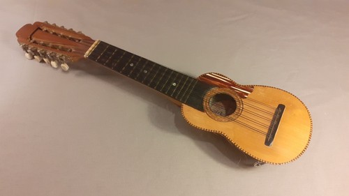 Charango authentique carapace