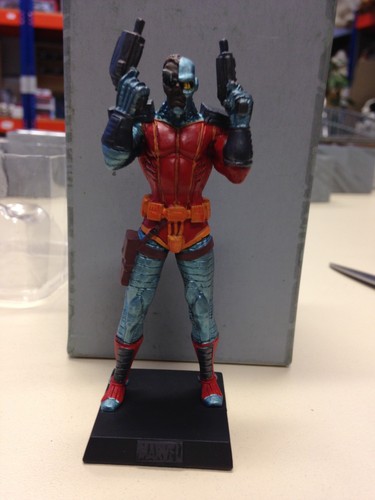 Deathlok figurine marvel - deathlok,