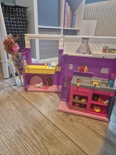 Food truck barbie - le,