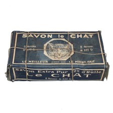 Old advertising box full of 8 Le Chat soaps / approx. 1930