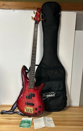 Guitare basse électrique