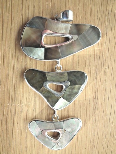 Pendentif nacre grise - pendentif,