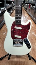 (Fender Japan) Guitare