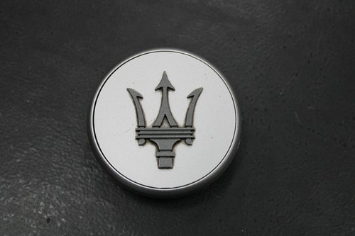 Cache moyeu maserati - cache-moyeu,