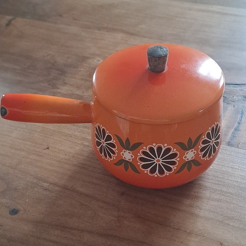 Casserole émaillée orange