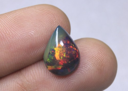 Pierre précieuse cabochon - , en