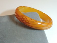 Vintage Testée Bakélite Caramel Oeuf Jaune Profond Sculpté Bracelet