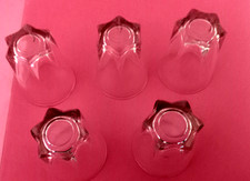 5 petits verres à digestif /