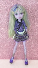MONSTER HIGH TWYLA DOLL 13 WISHES DAUGHTER OF THE BOOGEY MAN MATTEL 2012