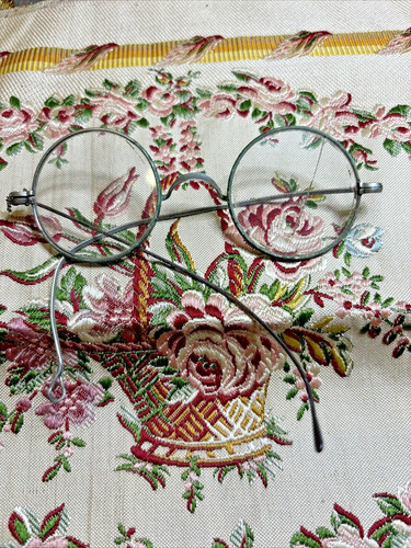 Old pair round - old,