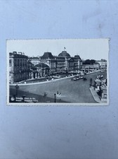 CARTE POSTALE - Bruxelles PALAIS DU ROI avec Trams qui passent dans la rue