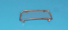 JOUSTRA -- Renault R8 - 1/18th - 22 cm - windshield with original window