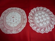 DEUX NAPPERONS FOND DE COIFFE