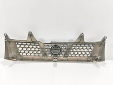 grille gauche capot NISSAN