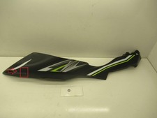 Cache latéral gauche