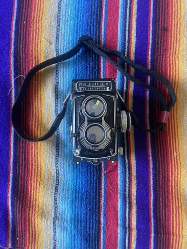 Rolleiflex twin lens - t.,