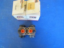 2 Cylindres de roue arrière