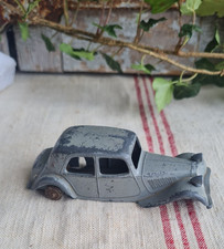 ANCIENNE VOITURE DINKY TOYS