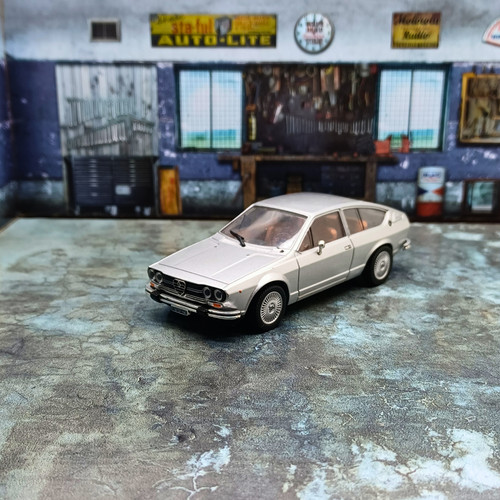 Modèle édition alfa romeo - alfa,