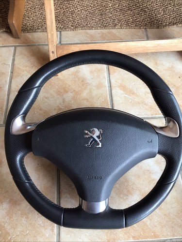 Volant cuir sport méplat - volant,