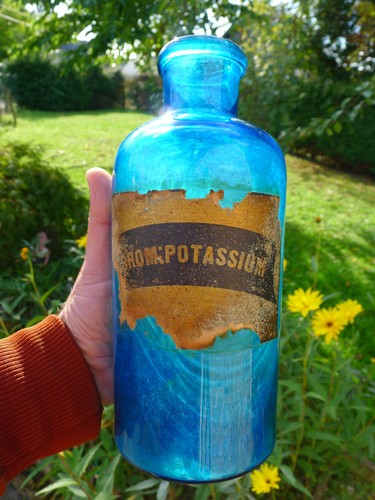 23cm flacon pot verre bleu - ++,