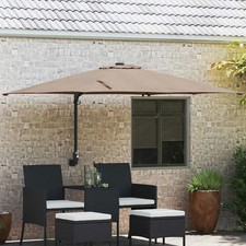 Parasol de jardin avec des