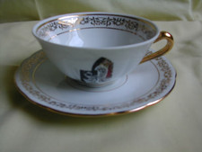 Ancienne tasse et soucoupe