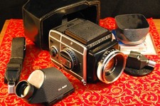 Rolleiflex SL66 w Zeiss Planar 80mm lens, case, prism, back and more
