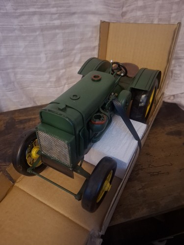 Tracteur miniature