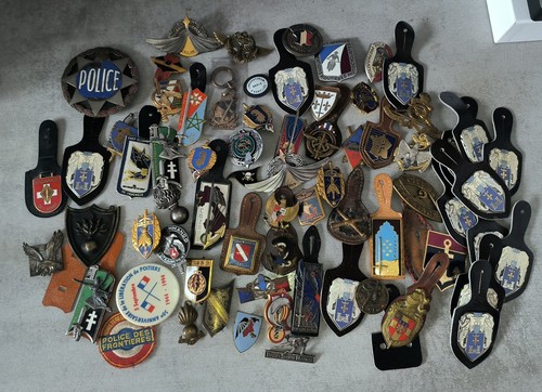 Lot insignes militaires - d'insignes,