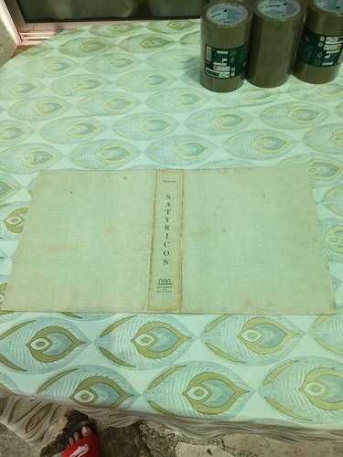 Tres rare livre petrone - tres, le