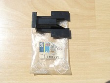 Peugeot 604, fixation de