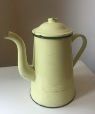 Ancienne cafetière émaillée jaune