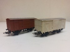 Lot de 2 wagons fourgons LIMA HO 1/87 train électrique