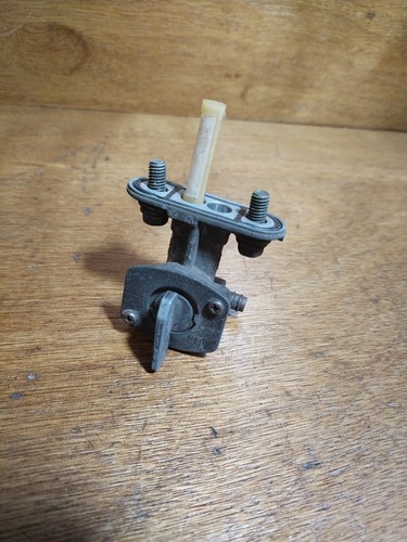 Robinet essence suzuki rv - robinet,