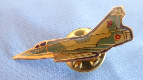 Pin avion chasse - avion,