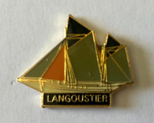 77 - Pin's LANGOUSTIER BATEAU