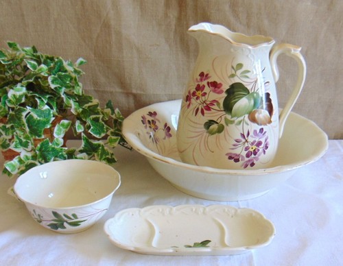 Ensemble toilette broc vasque - toilette,