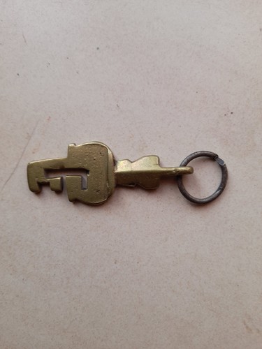 Clef ancienne cuivre - clef,