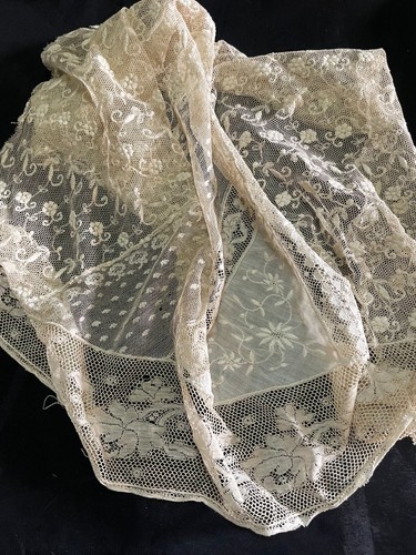 Dentelle ancienne lot
