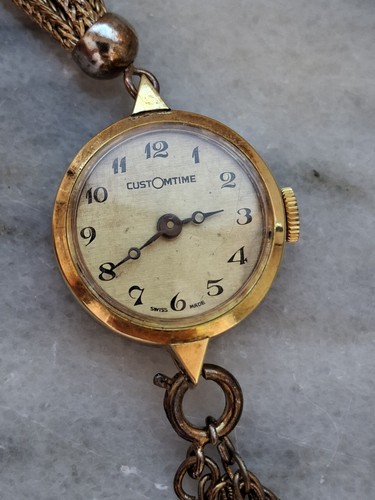 Montre pendentif vintage
