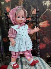  poupée Bella 48-02 Laurette