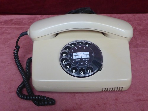 Ancien téléphone avec - ancien, cadran