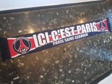 SCARF SCARF FOOTBALL FOOTBALL PARIS SAINT GERMAIN. OFFICIAL
