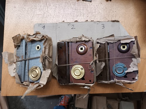 Ancienne serrure plaquer - , à