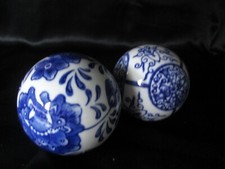 lot 2 CERAMIC ENAMEL BALL cobalt blue faience Delft style carpet bowls