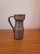 Ancien pichet en étain Jean