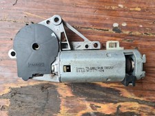 Moteur de toit ouvrant 8116967