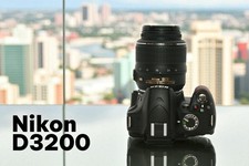 Nikon D3200 DSLR Camera Number of shots: 1640!  + 18-55mm Lens  (Mint!) 59203