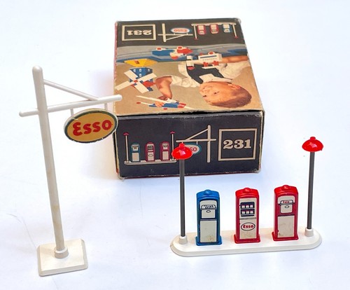 Lego réf 231 pompes - pompes, essence